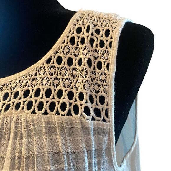 Ann Taylor Loft Ivory Crochet‎ Insert Sleeveless Top - Picture 5 of 10
